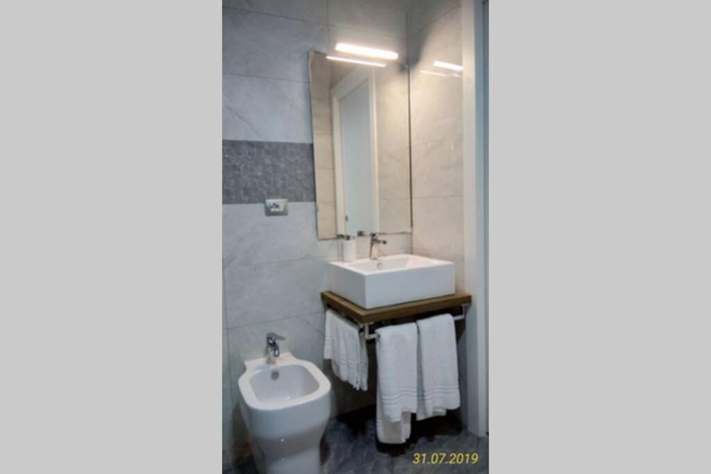 만프레도니아 Domus Elegans In Centro 빌라 외부 사진