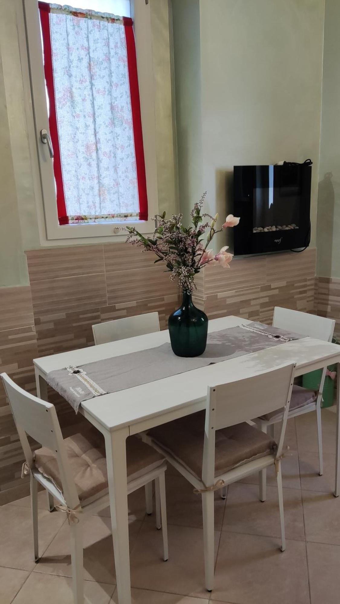 만프레도니아 Domus Elegans In Centro 빌라 외부 사진